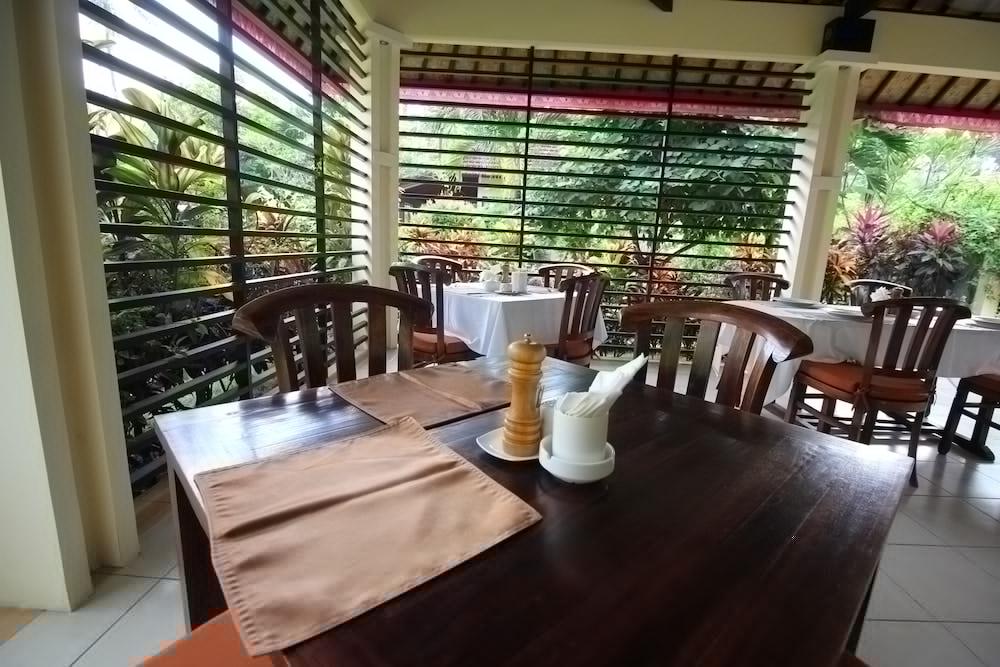 Candidasa Rossa Garden Hotel מראה חיצוני תמונה
